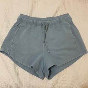 Lululemon inner glow short 3” in blue